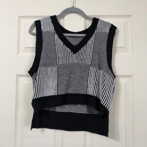 Black & White Striped V-Neck Knit Tank Top